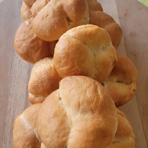 Clover Leaf Dinner Roll Buns - 12 pack