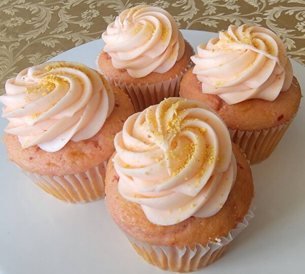 Strawberry Cheesecake Cupcake - Gourmet